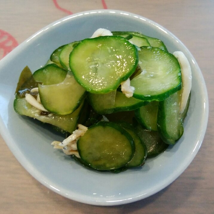 キュウリとワカメの酢の物